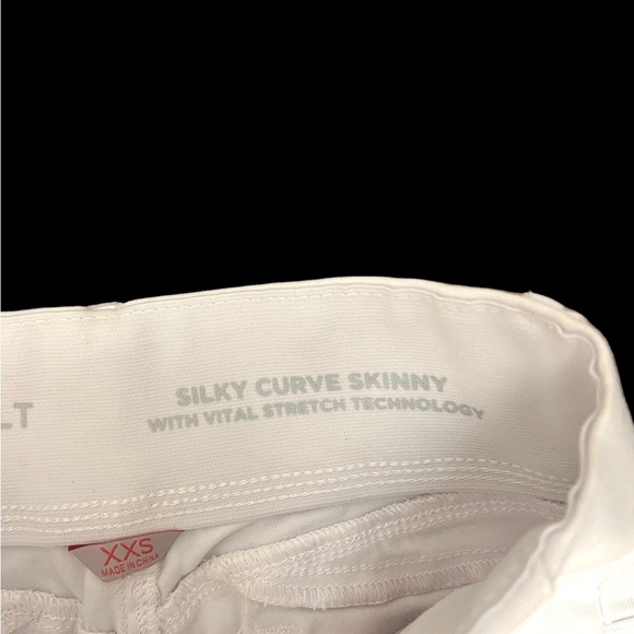 LAURIE FELT SILKY CURVE SKINNY WHITE JEANS WITH VITAL STRETCH TECHNOLOGY XXS - Picture 10 of 16